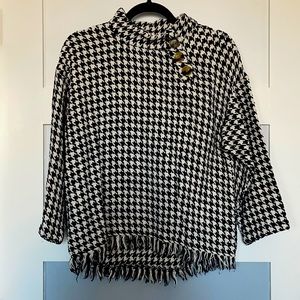 Zara black and white light sweater